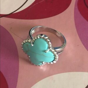 Women’s ring size 6